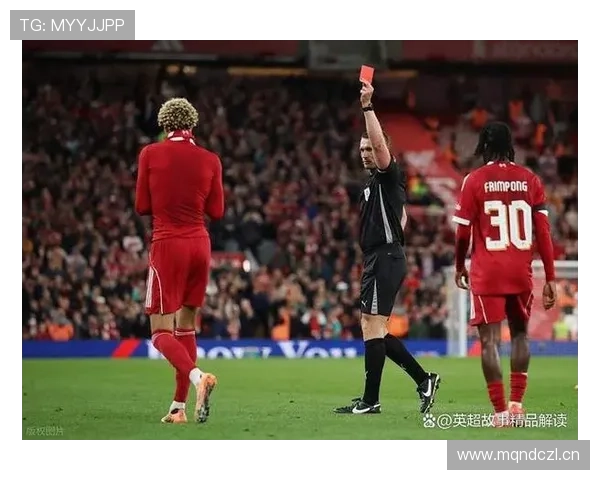 曼联阵容越拼越乱，根本不是构建而是临时凑战组合