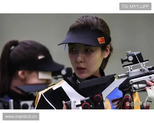 杜丽昨晚请客，翻开账单朋友筷子都掉了